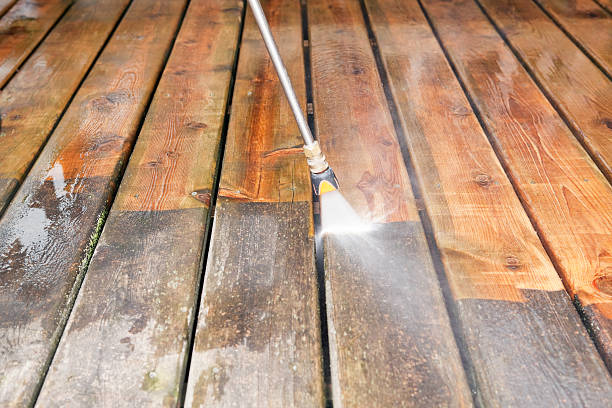 Best Fence Cleaning  in Farmingdale, NJ